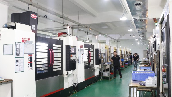 為什么選擇偉邁特CNC加工廠家進行定制化加工服務(wù)？