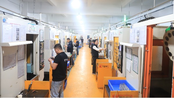 CNC加工中如何解決加工過程中的振動問題？