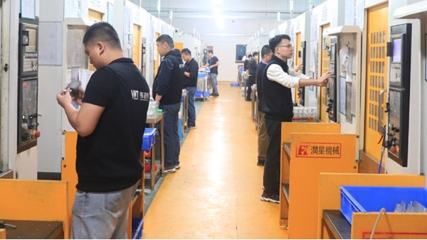 CNC加工如何避免零件毛邊問題？解決方案解析